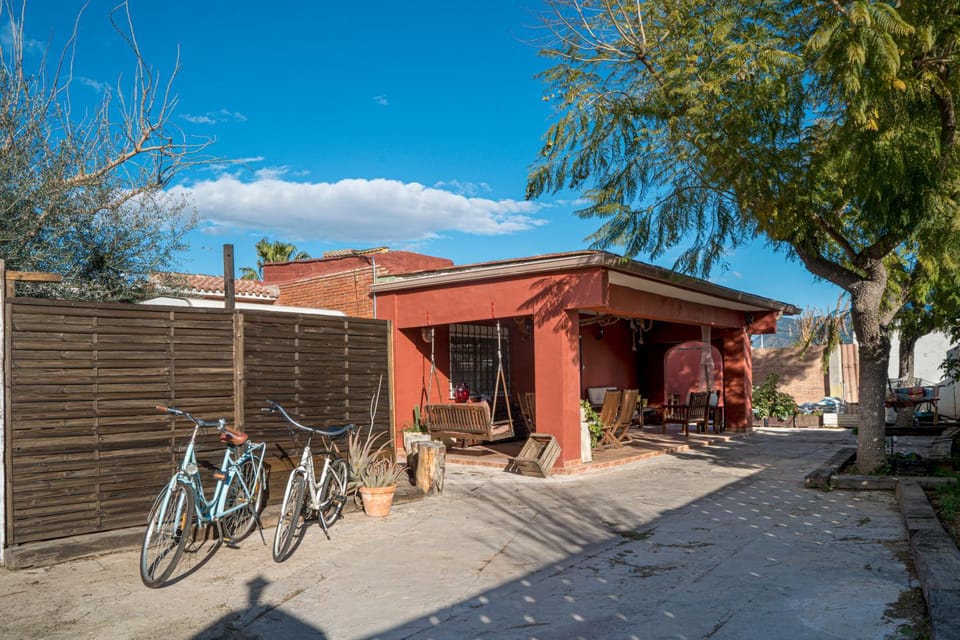 Property building, Off site, Garden, Balcony/Terrace