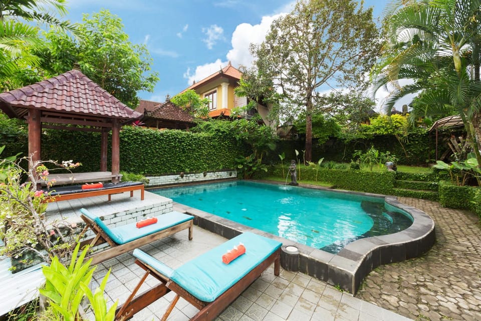 Property building, Pool view, Swimming pool