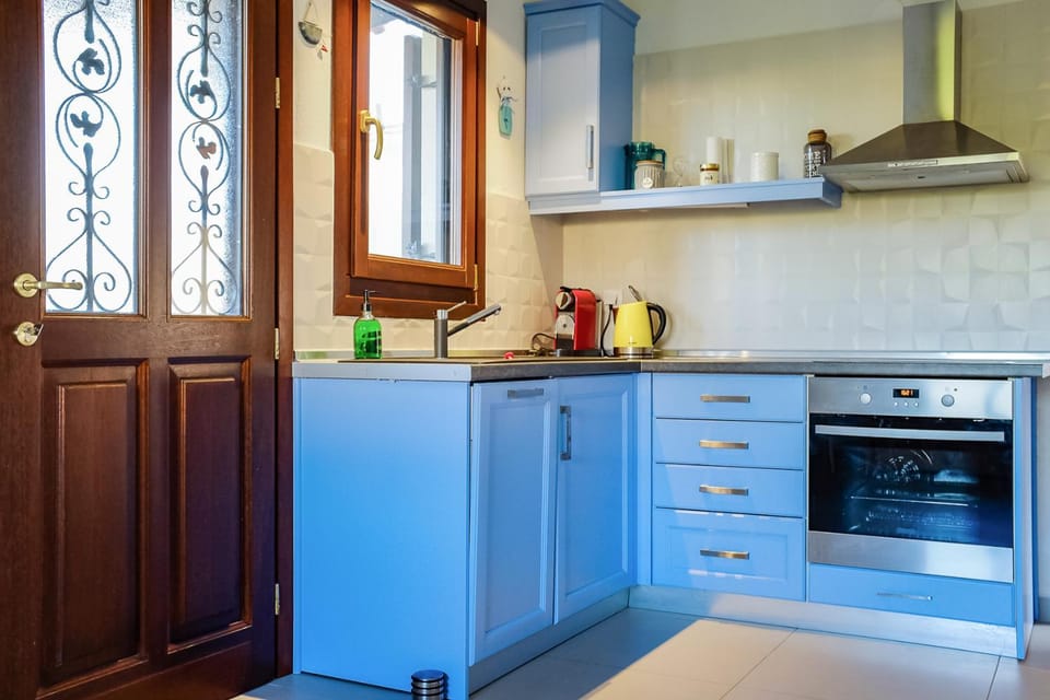 Seasidelongo Houses 1 min from the beach of Nikiti House in Nikiti