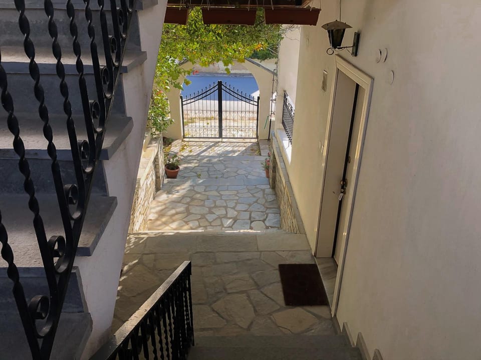 Seasidelongo Houses 1 min from the beach of Nikiti House in Nikiti