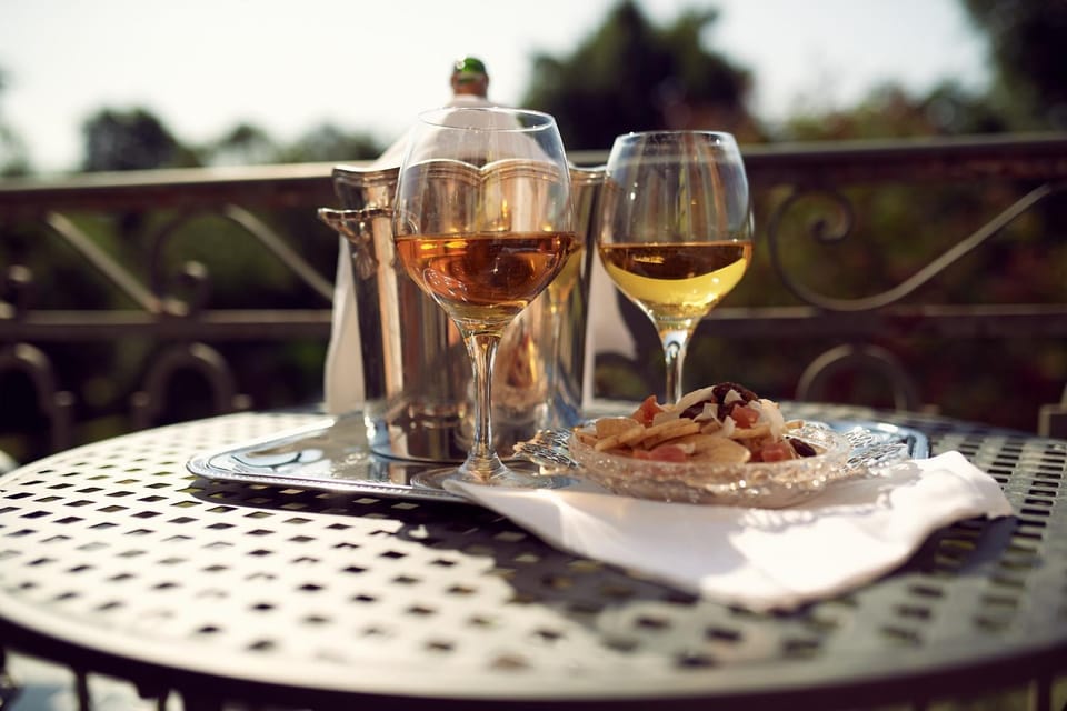 Patio, Food, Drinks, Alcoholic drinks