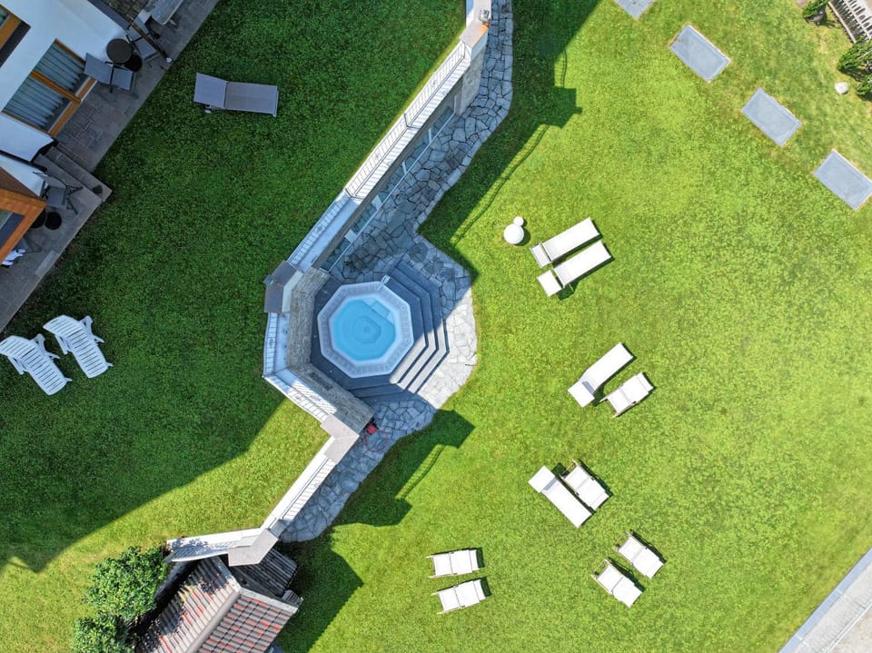 Summer, Garden, Hot Tub