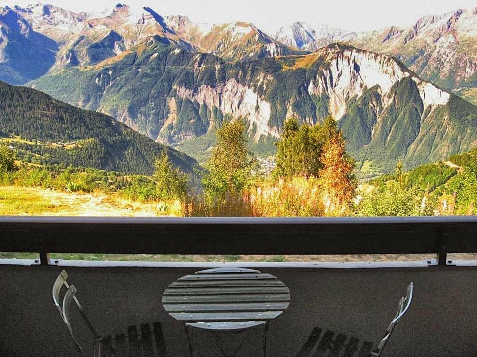 Balcony/Terrace, Mountain view