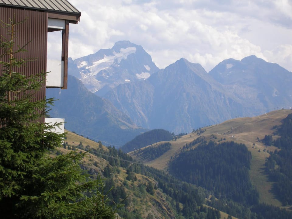 Property building, Natural landscape, Mountain view