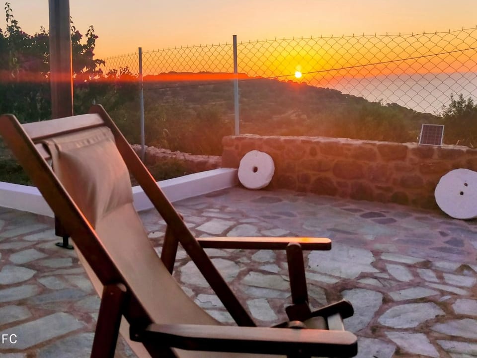 «Astrofeggia» A private stone house Nature-Seaview House in Decentralized Administration of the Aegean