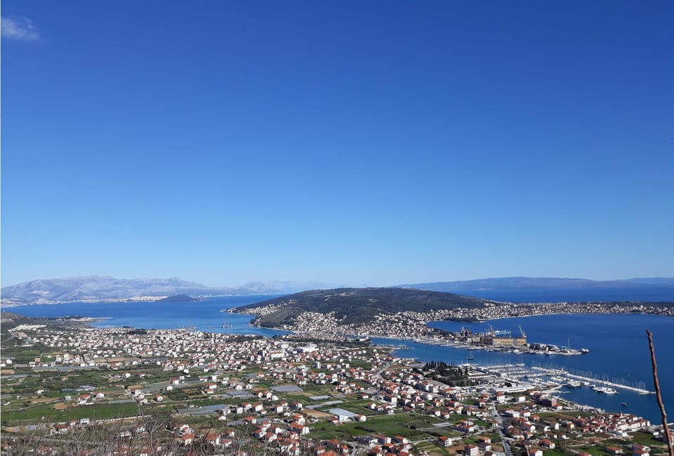 Spring, Neighbourhood