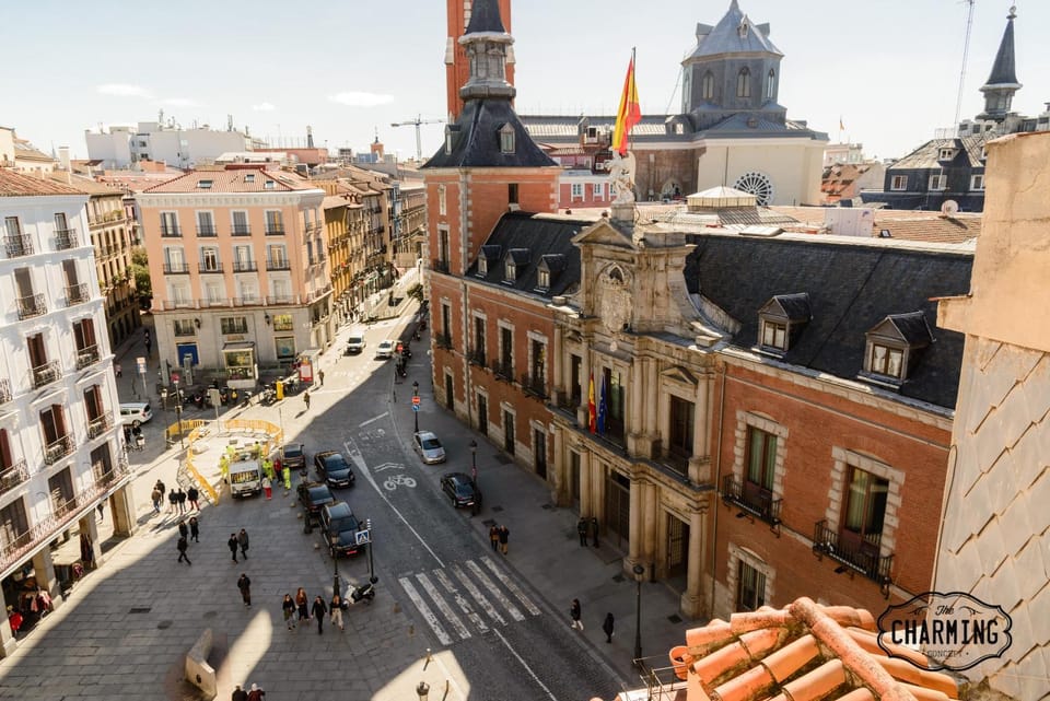 City view, Landmark view, Street view