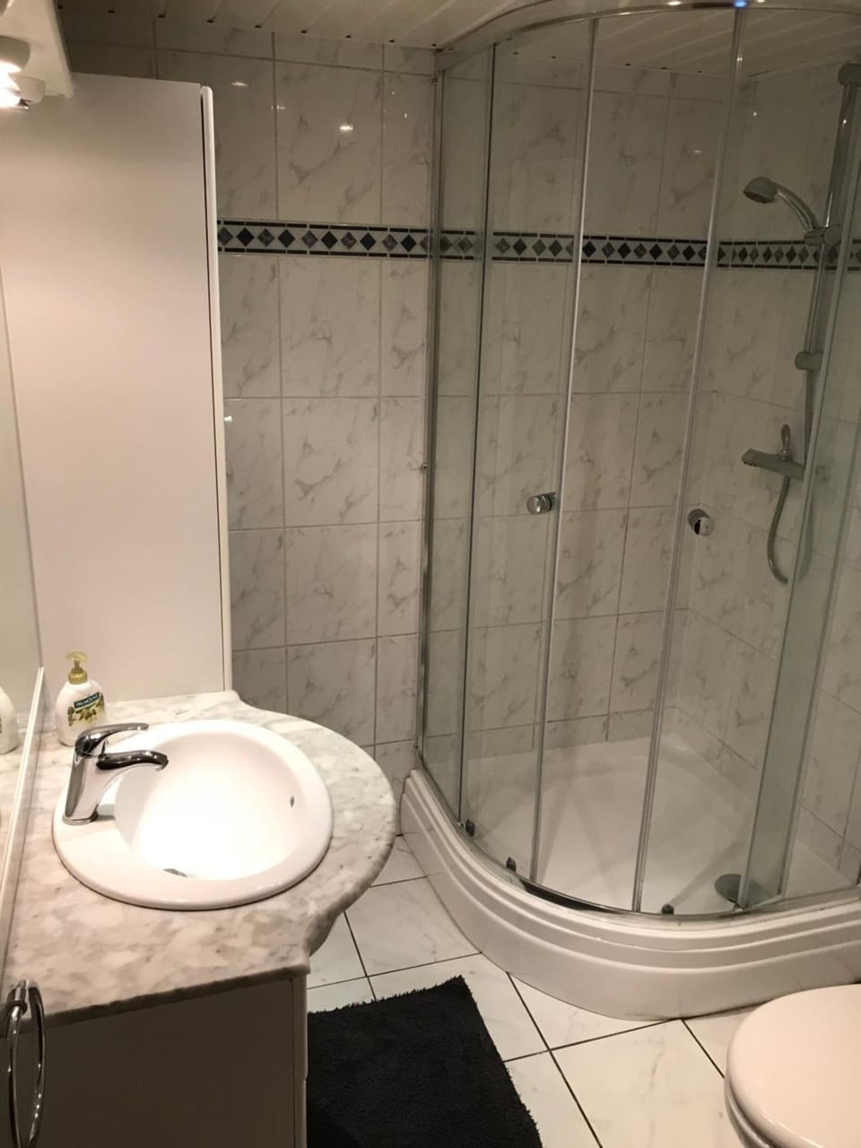 Shower, Toilet, Bathroom