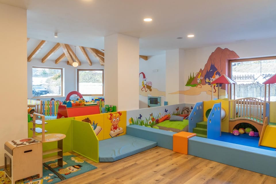 Children play ground, Kids's club
