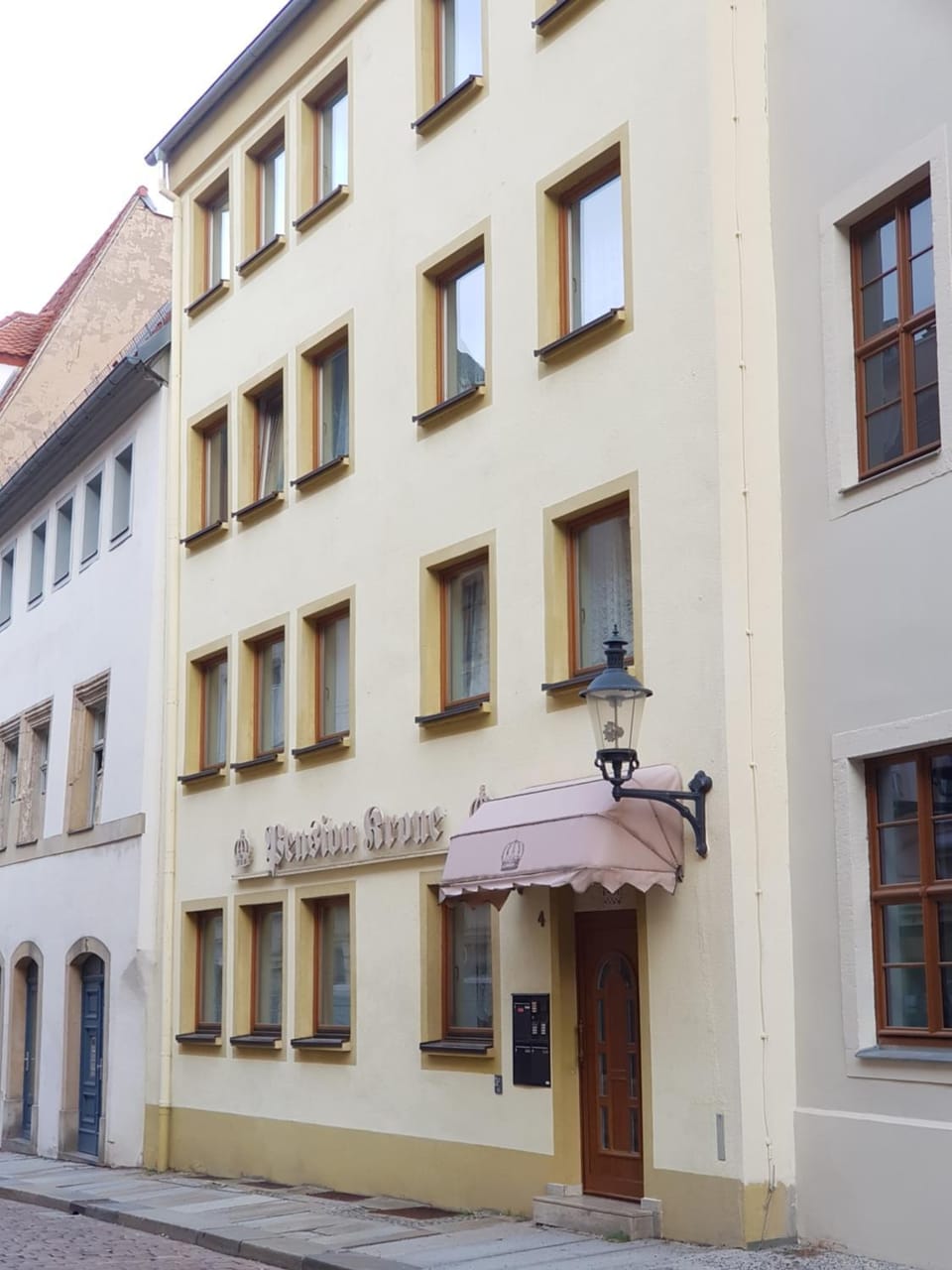 Property building, Day