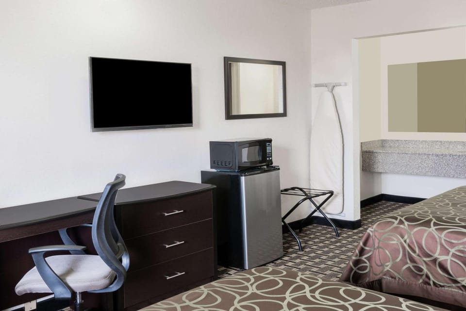 Photo of the whole room, Bedroom, On site