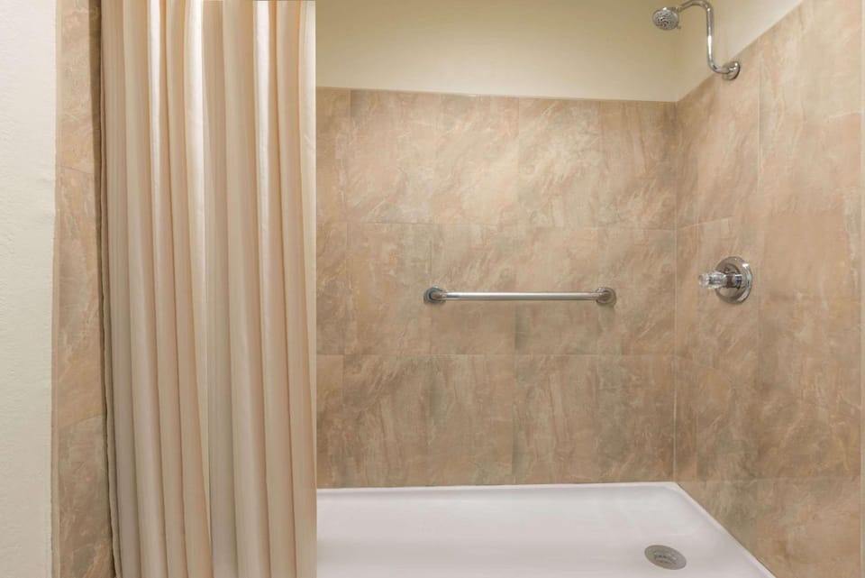 Bathroom, Photo of the whole room, On site