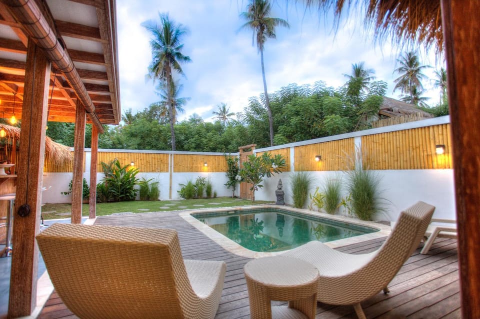 Swimming pool, Swimming pool