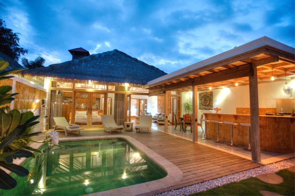 Swimming pool, Swimming pool