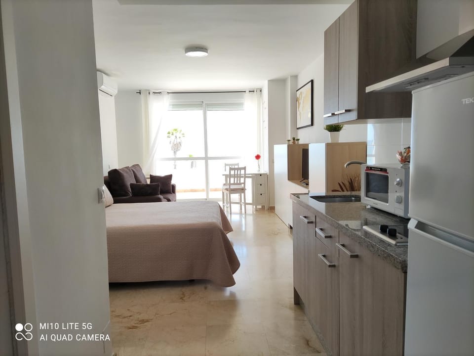 NUEVO Roca Chica, Primera Línea Playa,Torremolinos Apartment in Torremolinos