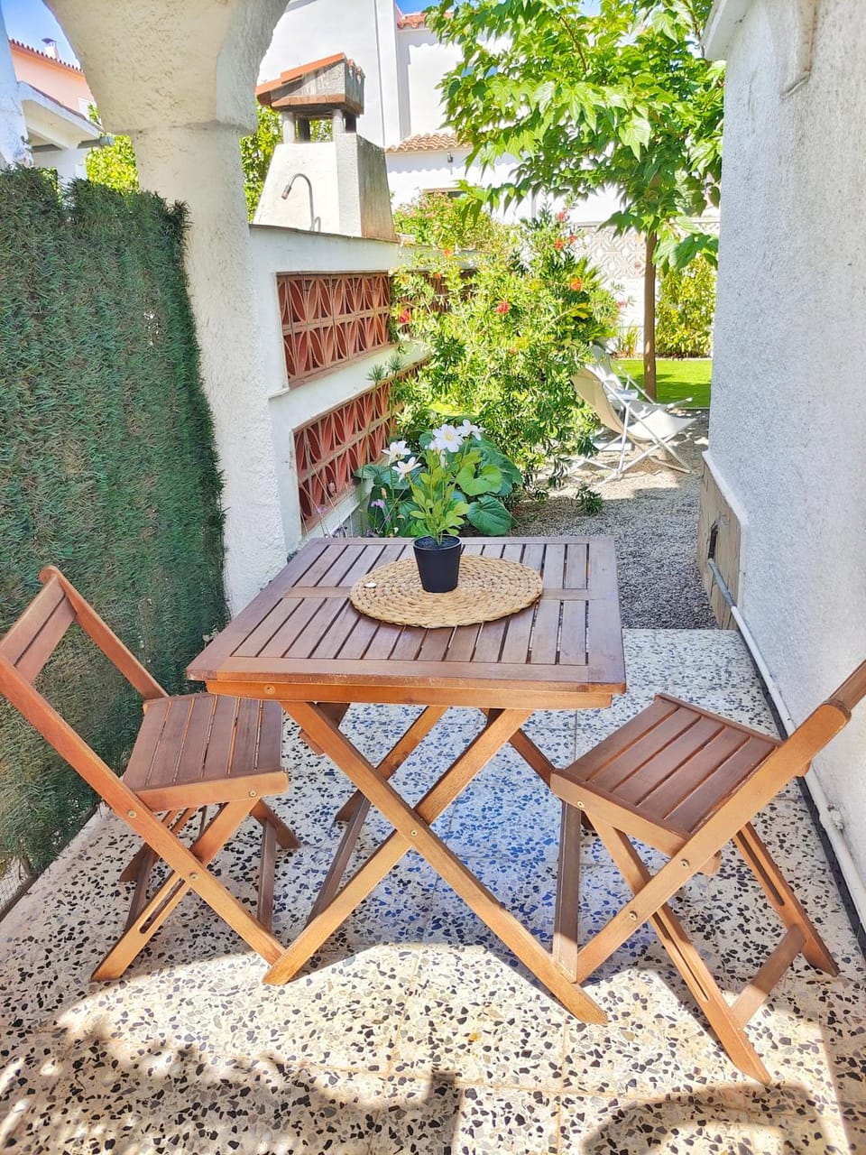 Off site, Balcony/Terrace