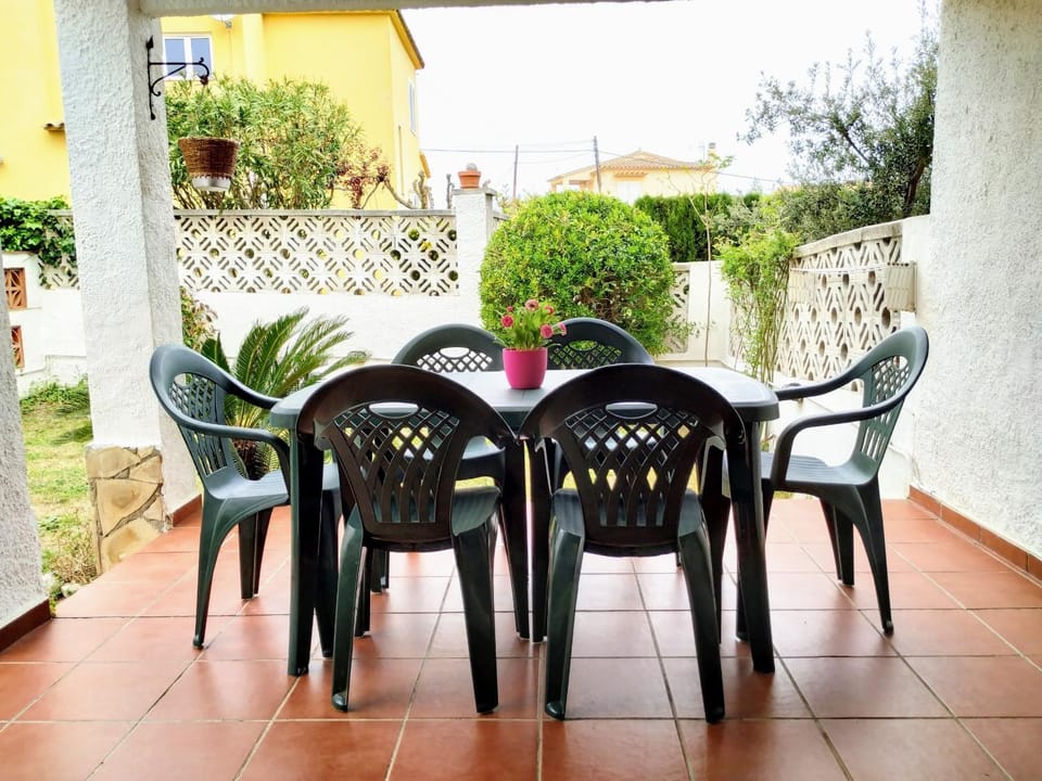 Garden, View (from property/room), Balcony/Terrace, Seating area, Dining area, Garden view