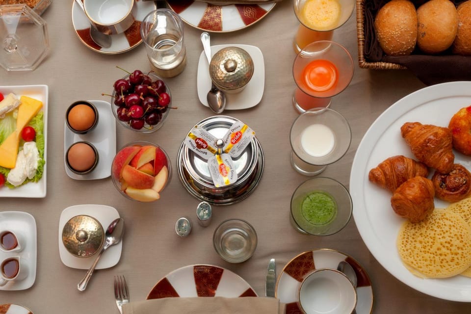 Restaurant/places to eat, Food, Continental breakfast