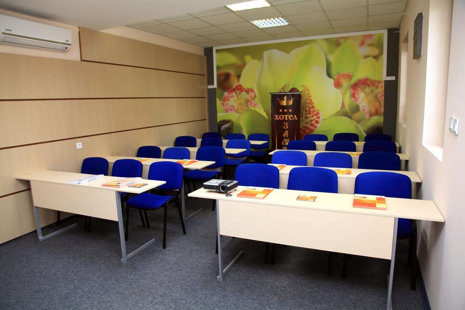 Business facilities, Meeting/conference room, Area and facilities