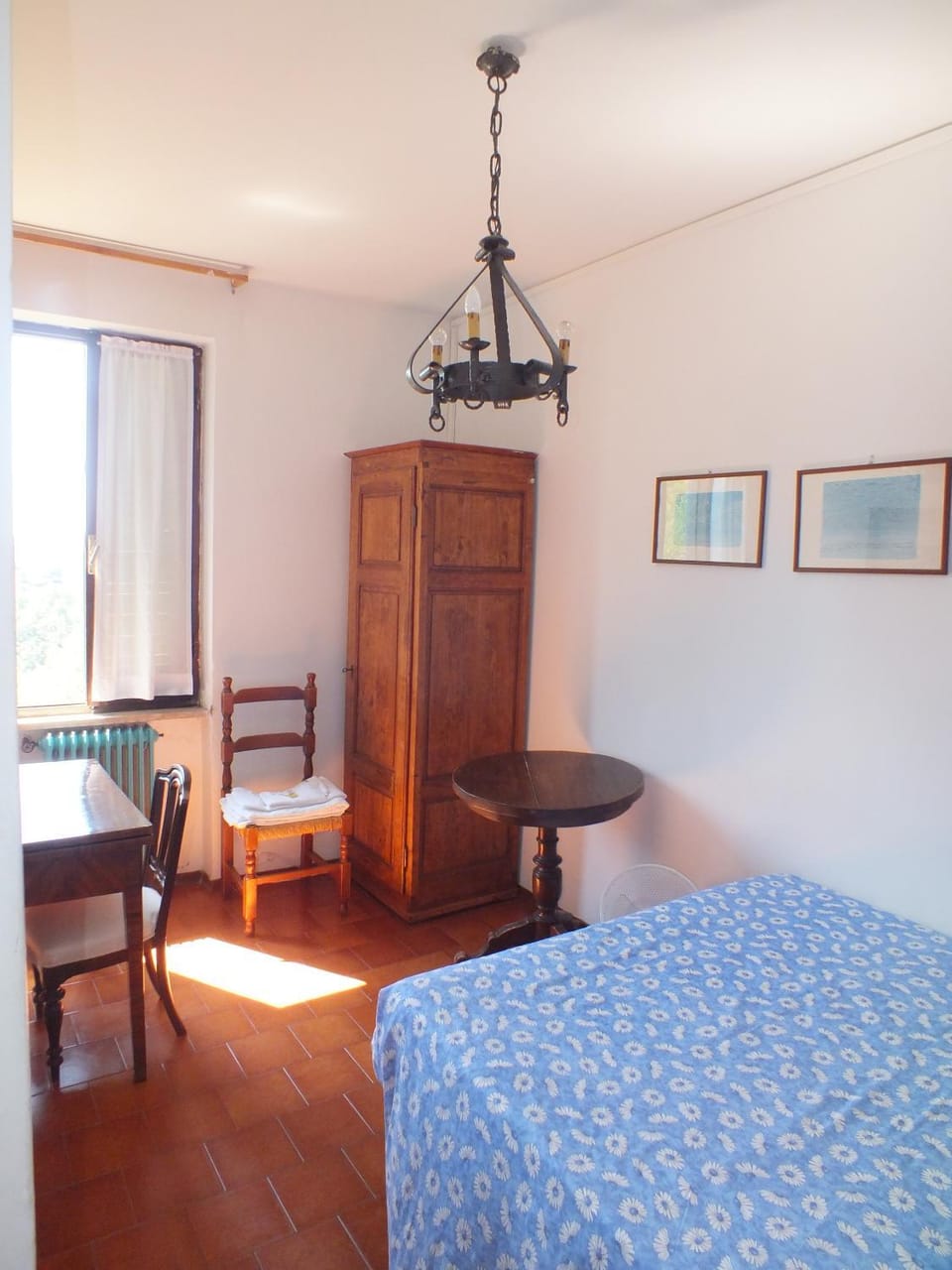 Day, Decorative detail