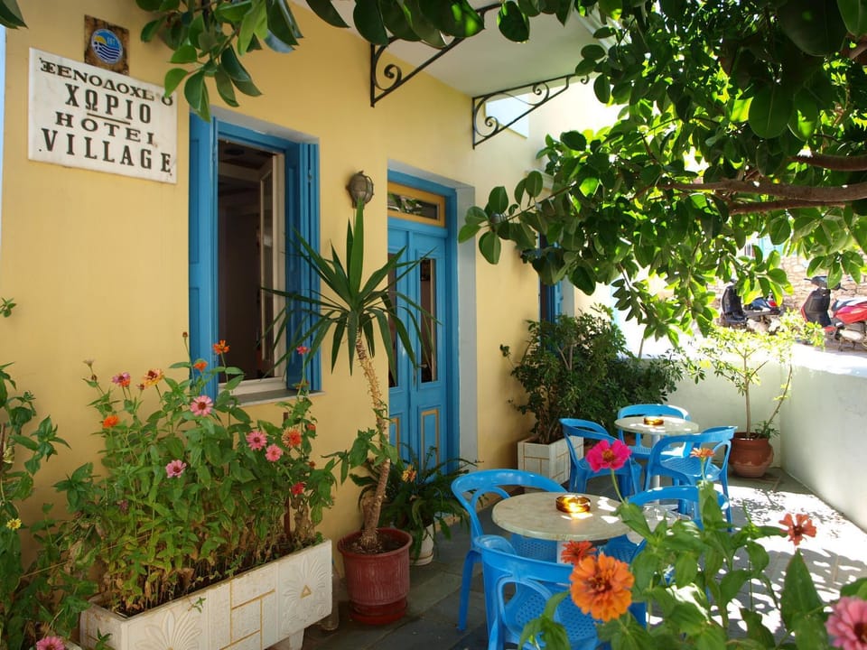 Facade/entrance, Garden
