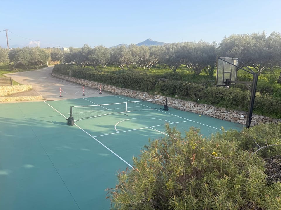 Villa Mia Heated pool Pickleball court kids area Center 8 min beach 2km Villa in Crete