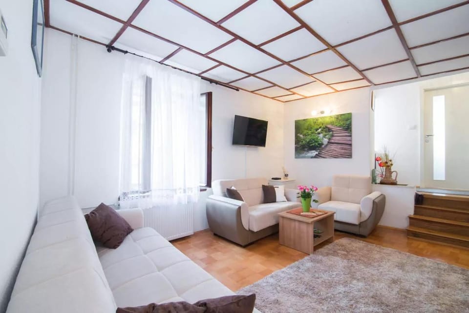 TV and multimedia, Living room, Garden view, bunk bed