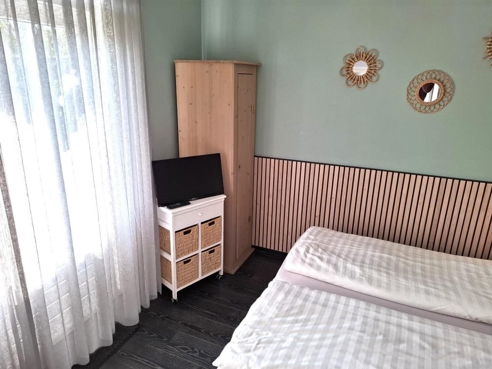 Bed, TV and multimedia