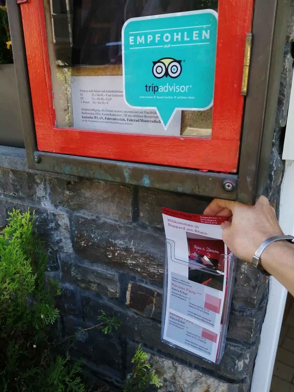 Communal lounge/ TV room, Facade/entrance, TV and multimedia, Logo/Certificate/Sign