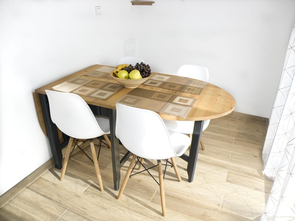 TV and multimedia, Balcony/Terrace, Dining area, microwave, minibar