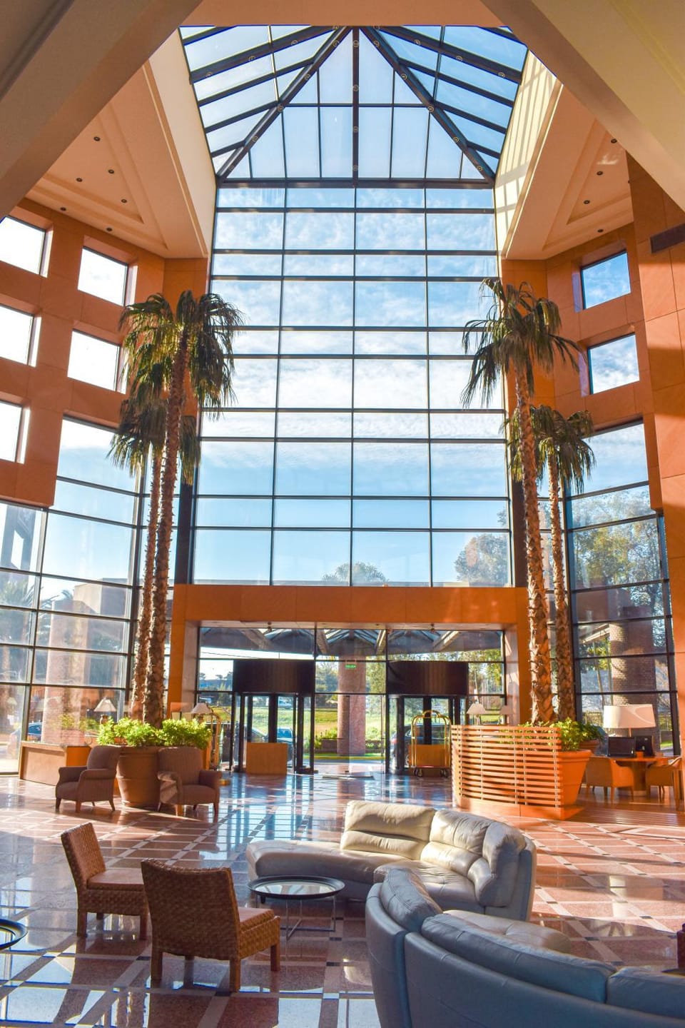 Facade/entrance, Day, Lobby or reception