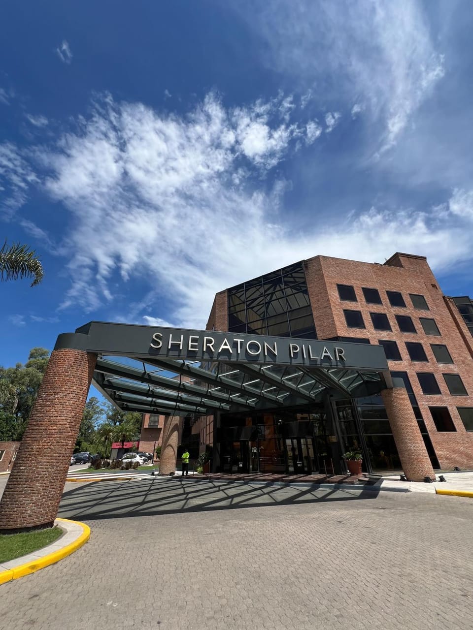Property building, Facade/entrance, Day