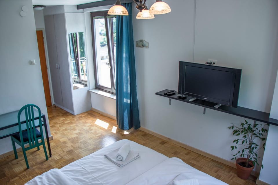 TV and multimedia, furniture