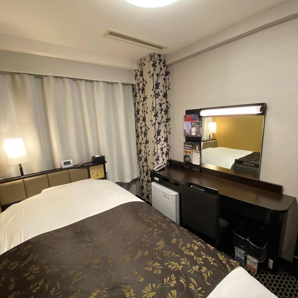 Bed, TV and multimedia, Photo of the whole room