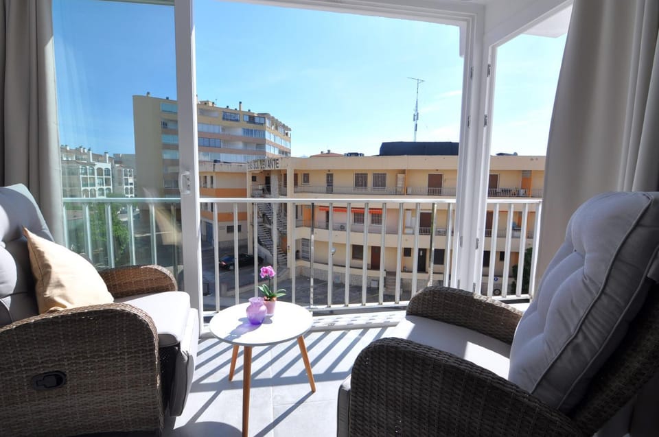 View (from property/room), Balcony/Terrace