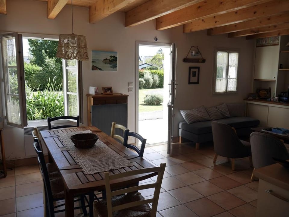 Maison confortable à Sauzon, calme et proche plage - FR-1-418-126 House in Brittany