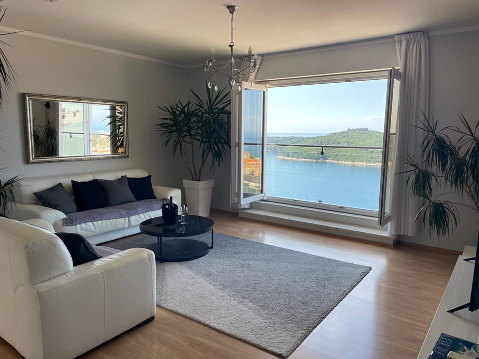 APARTMENT LAURA,AMAZING VIEW,parking! Apartment in Dubrovnik