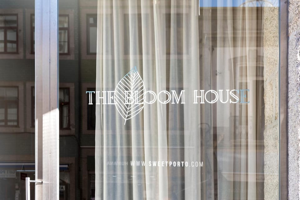 Facade/entrance, Property logo or sign
