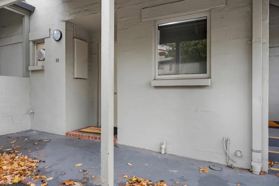 Inner courtyard view