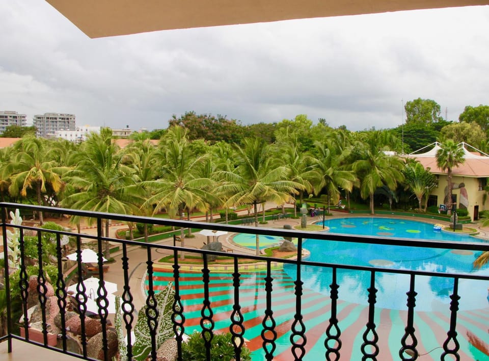 Balcony/Terrace, Pool view, Swimming pool