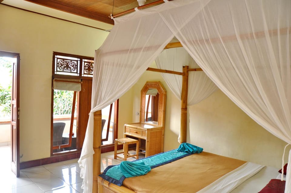 Bed, Balcony/Terrace, Photo of the whole room, Seating area, Bedroom