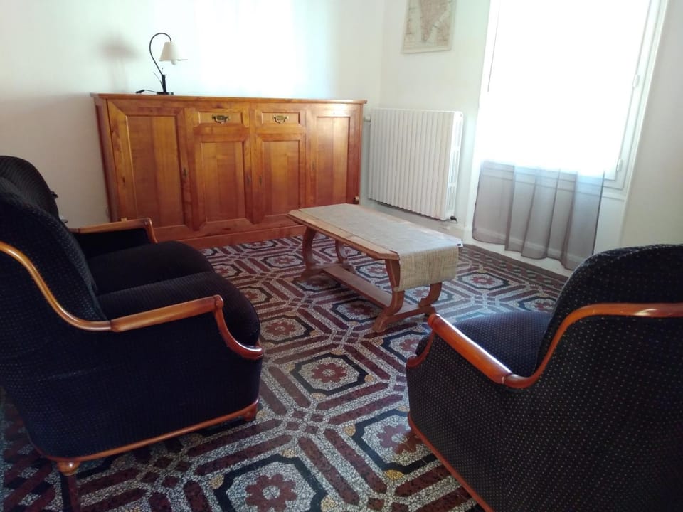 L Hote Saison House in Grand Est