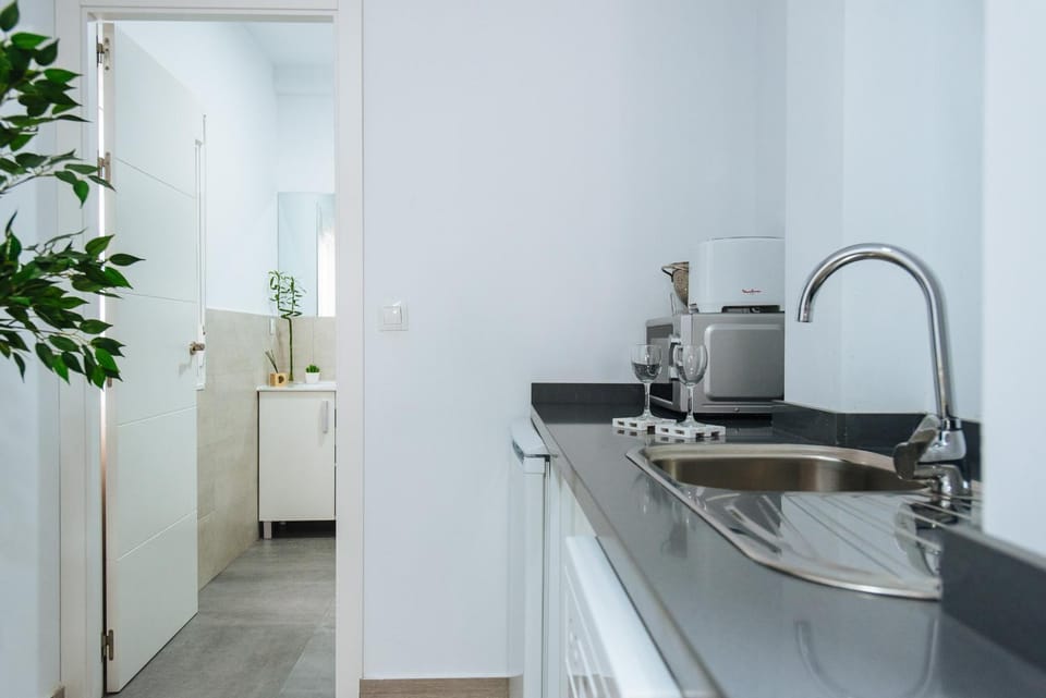 Hostly O'DONNELL 1B Center-Fibre-Parking Op-CLess Apartment in Seville
