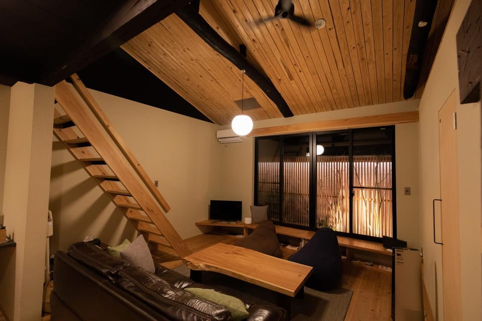 Communal lounge/ TV room, Living room, Dining area