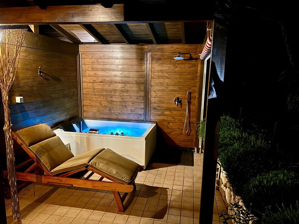 Patio, Hot Tub, Open Air Bath, Bath, sunbed