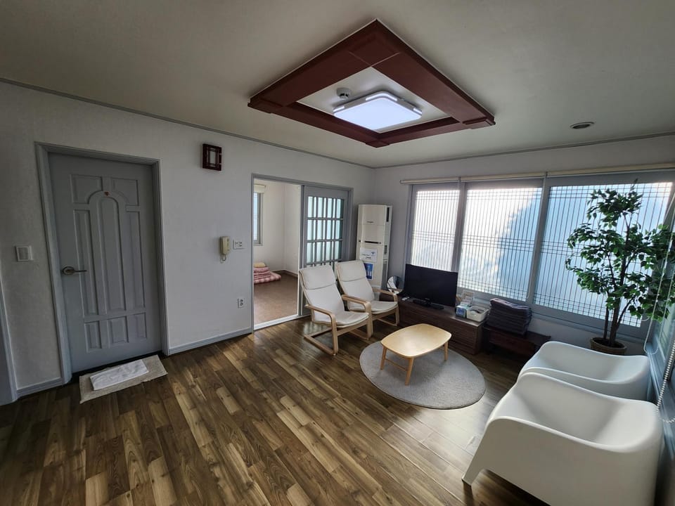 Gujeolcho Guesthouse Bed and Breakfast in South Korea
