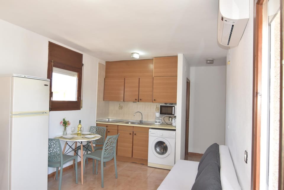 Dining area, air conditioner