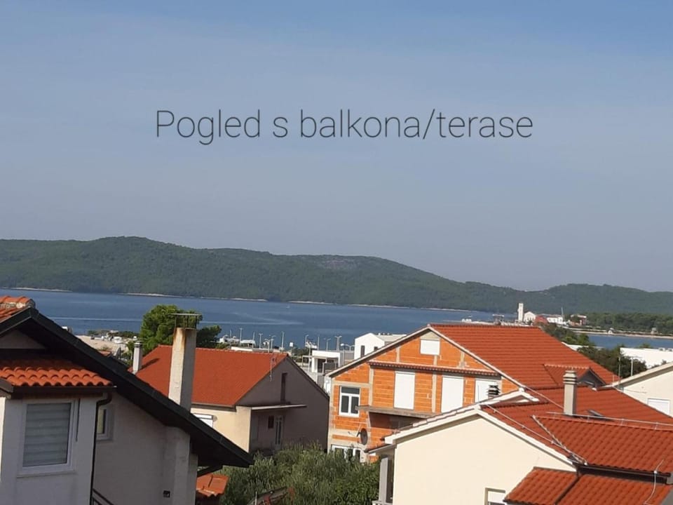 Guesthouse Brodarica (3814) Apartment in Šibenik