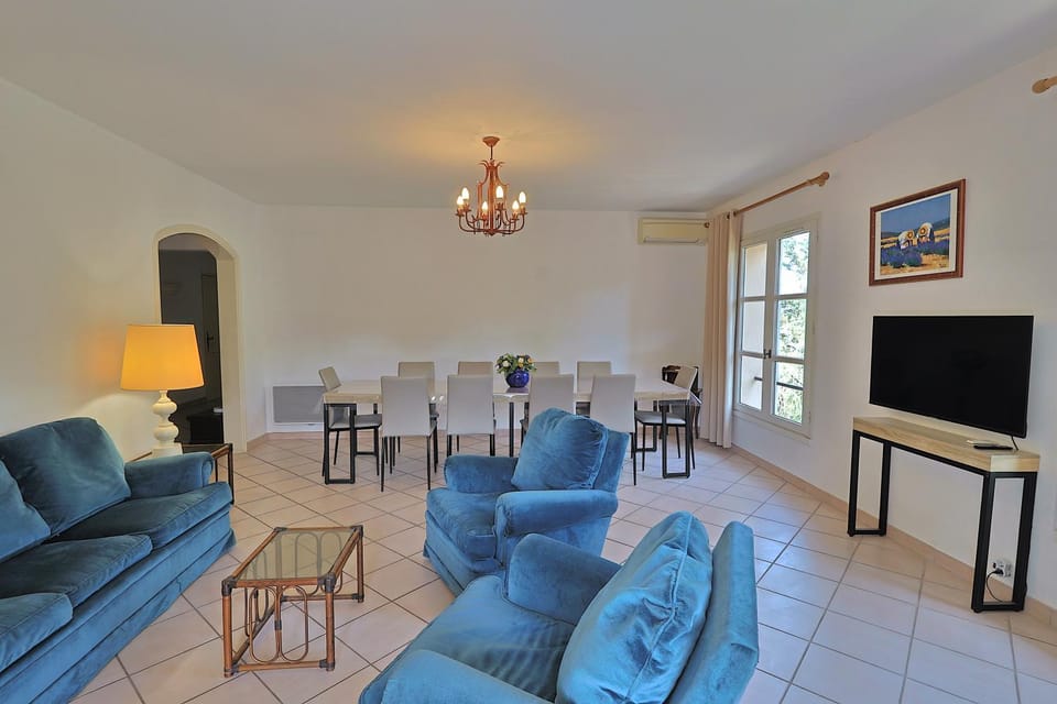 Villa climatisée de 195 m2 avec piscine privée House in French Riviera