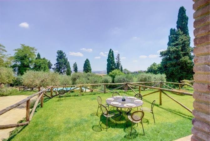 Ville Degli Ulivi Apartment in Tuscany